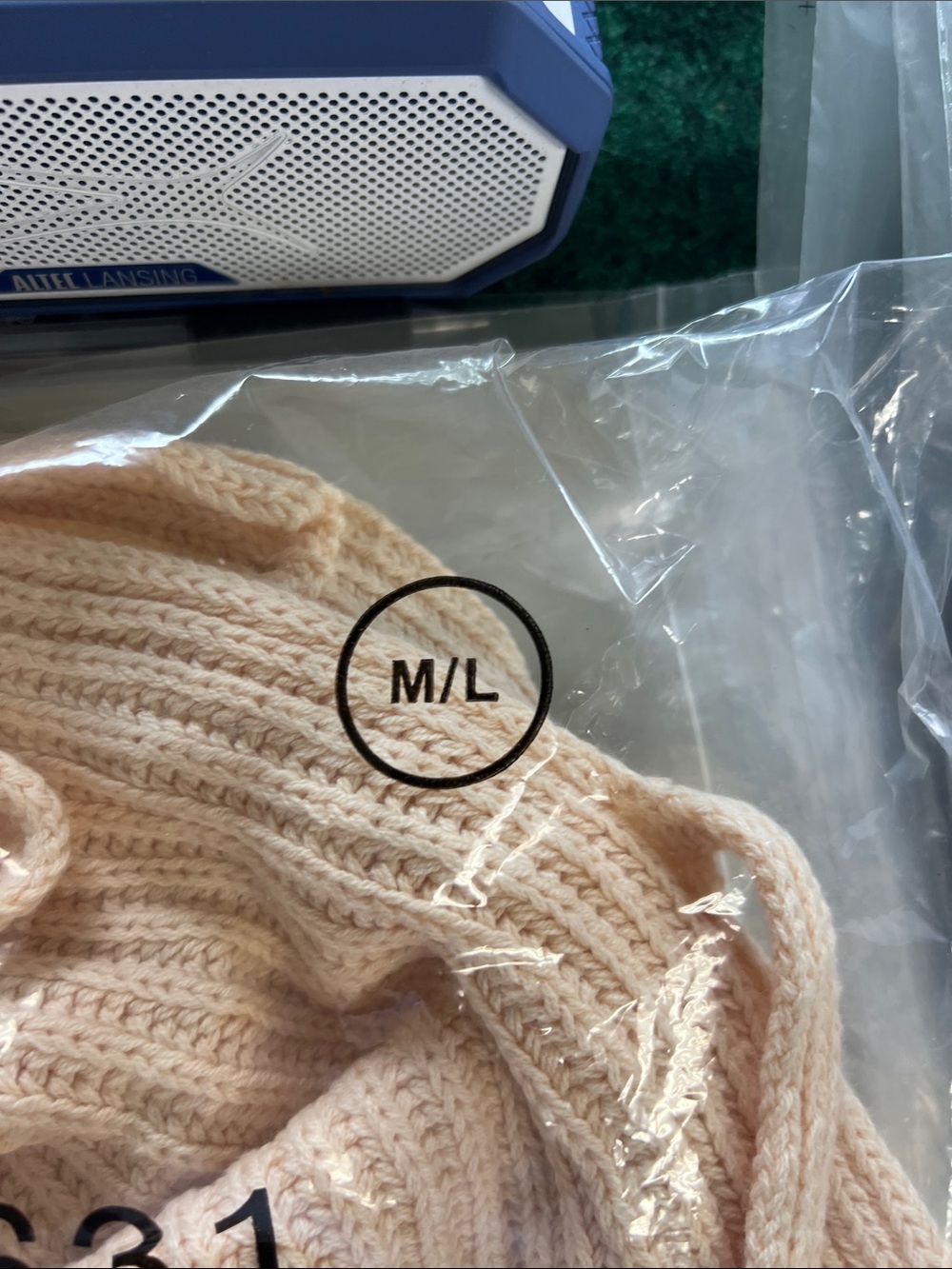 Cream Knit Button-Front Cropped Tank Top - Picture 6 of 7